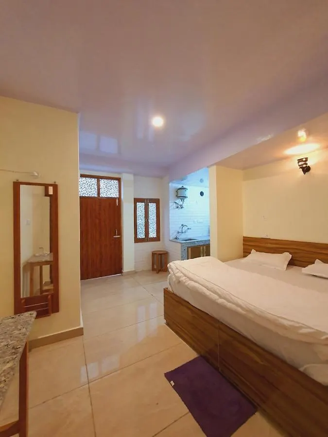 Apartment Rihaish Dbl Room With Kitchen Shimla India