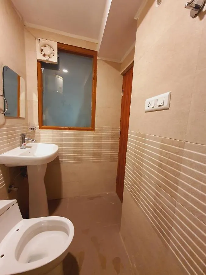 Rihaish Dbl Room With Kitchen Shimla