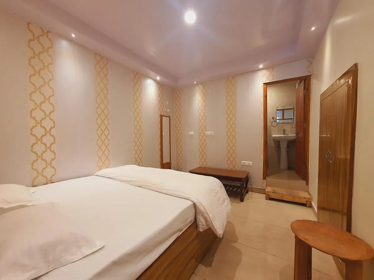 Rihaish Dbl Room With Kitchen Shimla 0*,